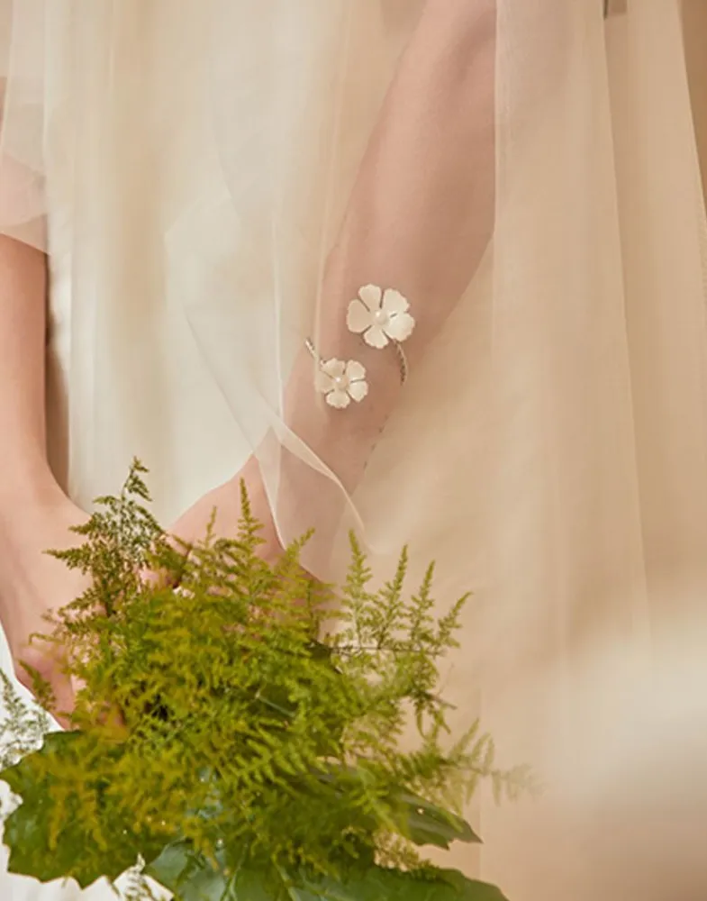 Bangle Bracelets|Majorica Adjustable Santorini Bianco Bridal Bracelet With Nacre Flowers And Pearls
