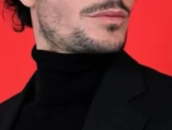 Pins|Majorica Le Club Long Gold Steel Broach With Logo And White Half Pearl