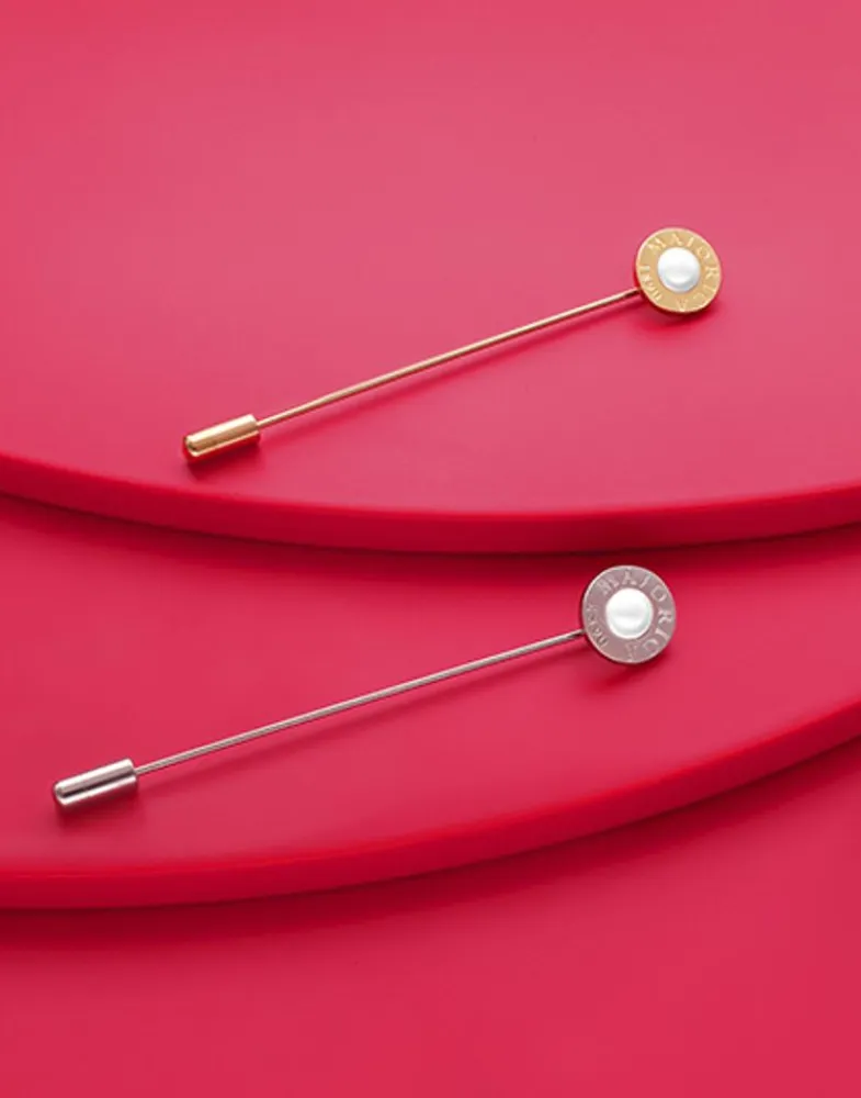 Pins|Majorica Le Club Long Gold Steel Broach With Logo And White Half Pearl