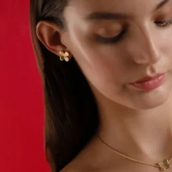 Pendants With Chain|Majorica Long Ayanti Gold Pendant With A Mother-Of-Pearl Flower: