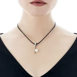 Leather Necklaces|Majorica Pendant Silfide